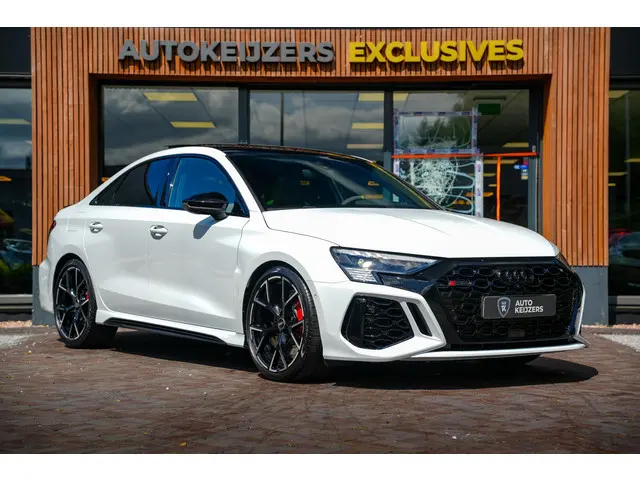 Audi RS3 A3 Limousine 2.5 TFSI quattro 2023 Benzine