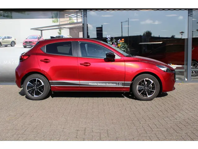 Mazda 2 1.5 e-SkyActiv-G 90 Homura Aka 2023 Benzine 6