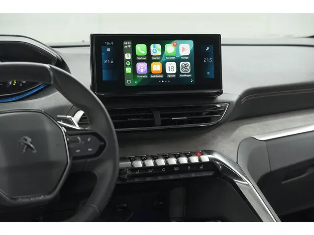 Peugeot 3008 1.2 Hybrid 136 GT 2024 Hybride Benzine 63