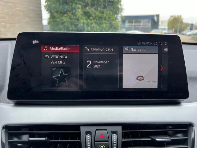 BMW X1 SDrive18i Executive Automaat 2020 Benzine 28