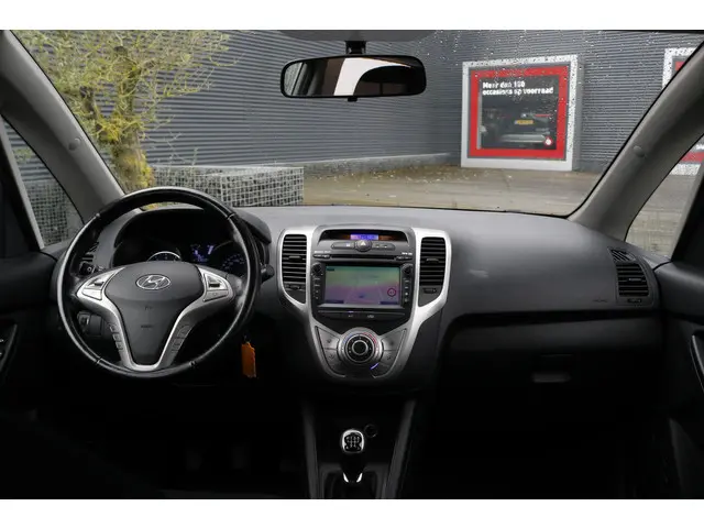 Hyundai ix20 1.4i Go! 2015 Benzine 23