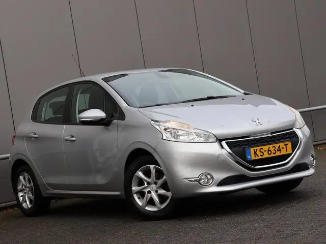 Peugeot 208 1.2 VTi Allure airco LM 4-deurs 2012 Benzine 3
