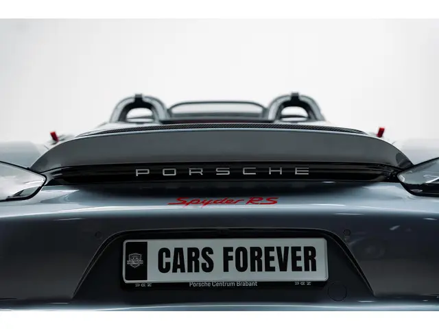 Porsche 718 Spyder RS 2024 Benzine 22