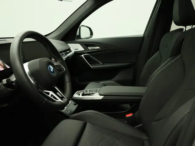 BMW iX1 eDrive20 2025 Elektrisch 12