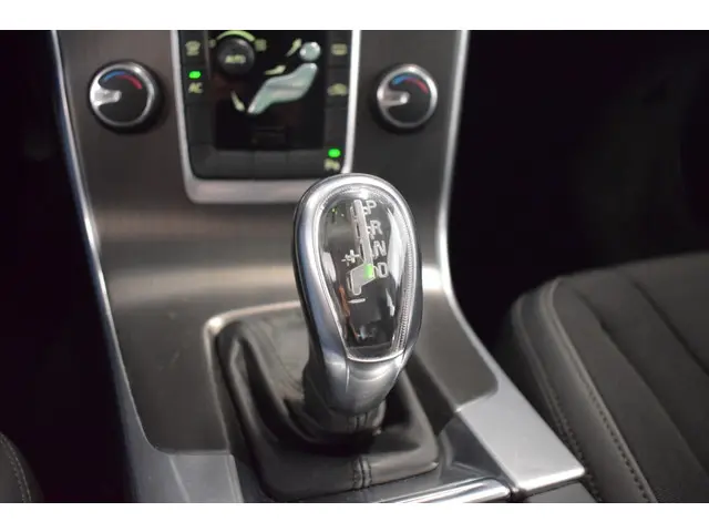 Volvo V60 T3 150pk AUT6 Momentum 2013 Benzine 7