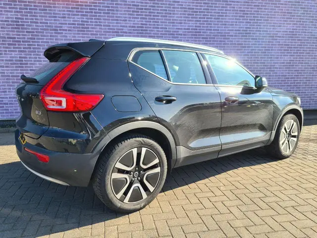 Volvo XC40 3