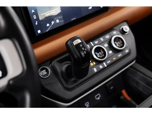 Land Rover Defender 3.0 P400 110 MHEV HSE 2021 Benzine 22