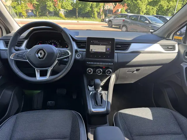 Renault Captur 1.3 TCe 140pk EDC Techno 2024 Benzine 13