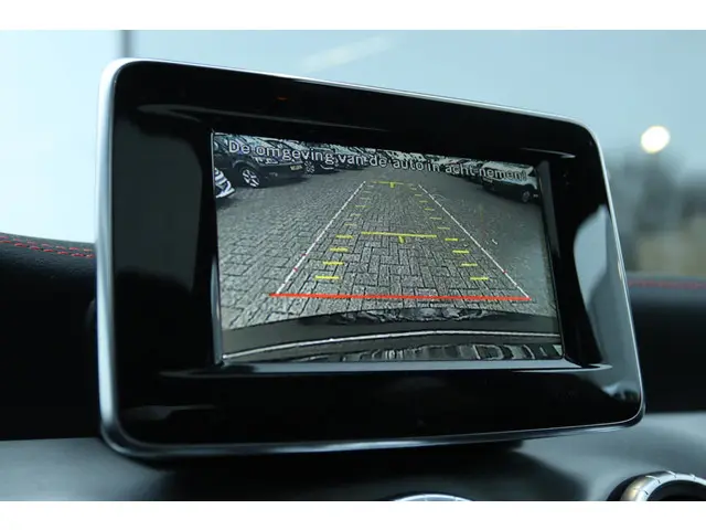 Mercedes-Benz CLA 250 PRESTIGE AMG 2013 Benzine 6