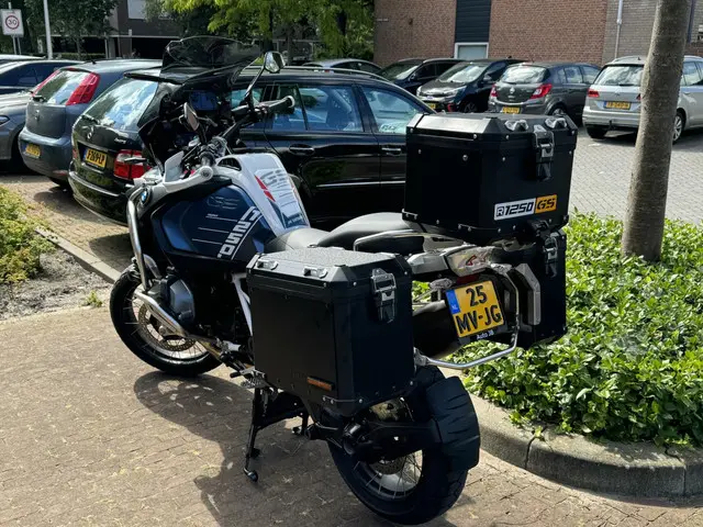 BMW R 1250 GS Adventure 2