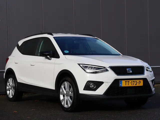 SEAT Arona 1.0 TSI Style Business Intense 2018 Benzine 4