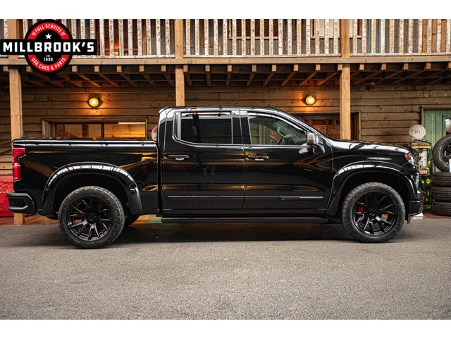 Chevrolet Silverado High Country 6.2 V8 2024 LPG/Gas 9