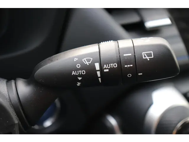 Toyota RAV4 2.5 Hybrid Bi-Tone, 2020 Hybride Benzine 29