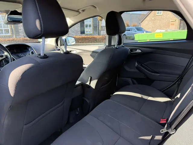 Ford Focus 1.6 150PK EcoBoost TITANIUM 2012 Benzine 11