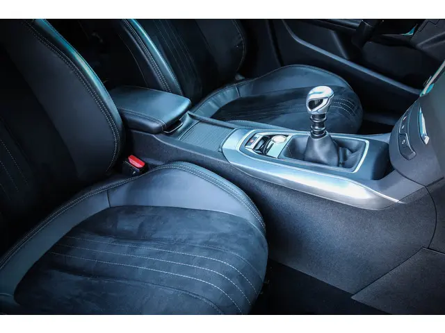 Peugeot 308 SW 1.2 e-THP Première 2015 Benzine 15