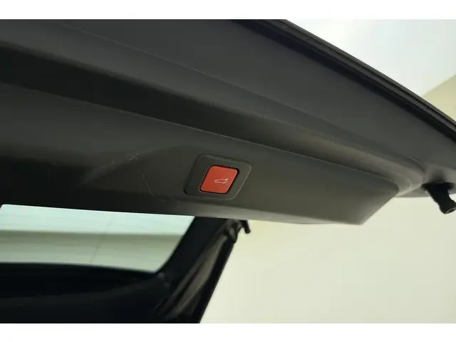 Peugeot 3008 1.2 Hybrid 145 GT 2025 Hybride Benzine 7