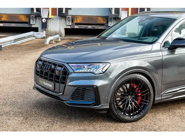 Audi SQ7 4.0 TFSI quattro ABT 7p 2024 Benzine 24