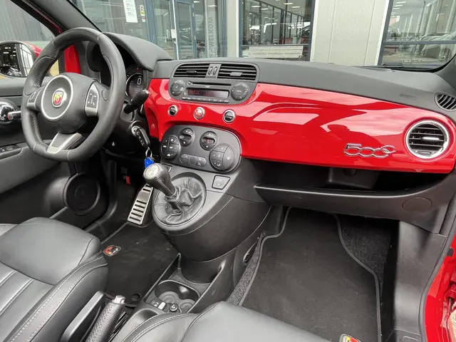 Fiat 500 Abarth 1.4 T-Jet 595 2016 Benzine 57