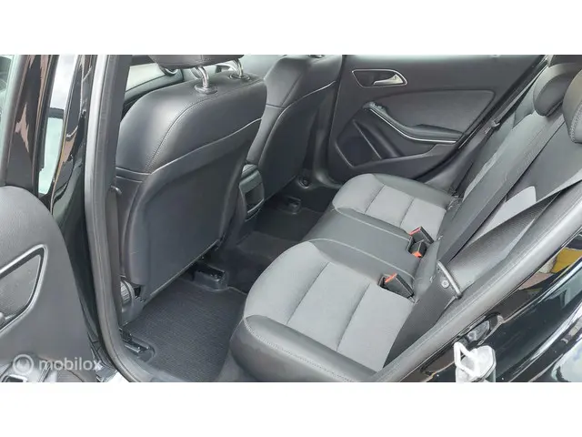 Mercedes-Benz GLA 180 Ambition 2017 Benzine 10