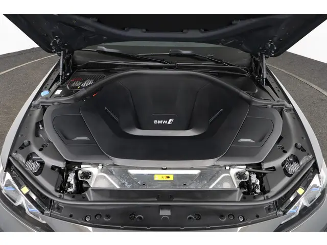 BMW i4 eDrive40 High Executive 84 kWh 2022 Elektrisch 29