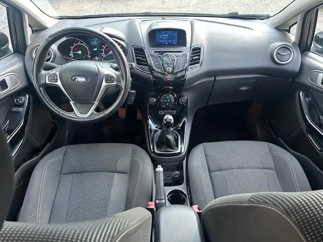 Ford Fiesta 1.0 EcoBoost Titanium 2015 Benzine 12
