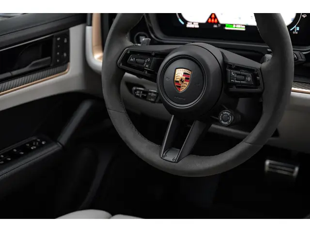 Porsche Cayenne 3.0 S E-Hybrid 2024 Hybride Benzine 12