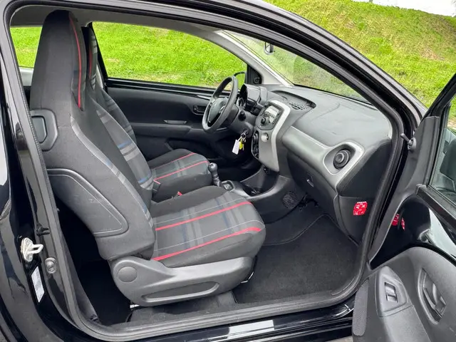 Peugeot 108 1.0 VTi Active Airco 2015 Benzine 17