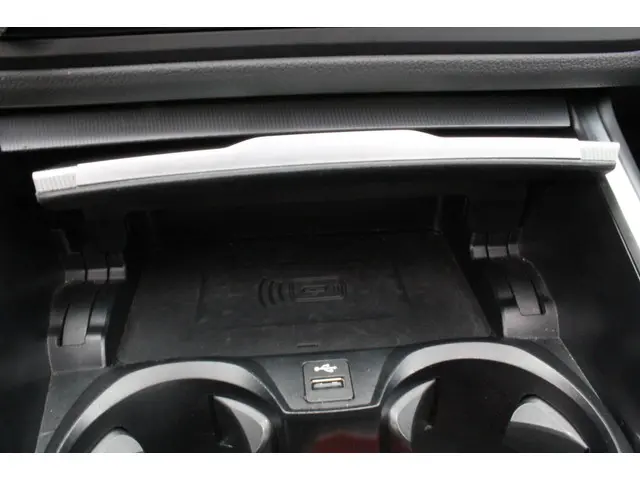 BMW 3 Serie Touring 320e 2023 Hybride Benzine 19