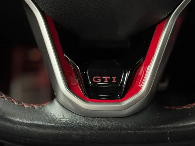 Volkswagen Golf 2.0 TSI GTI|PANO|STOELVER|ACC 2022 Benzine 26