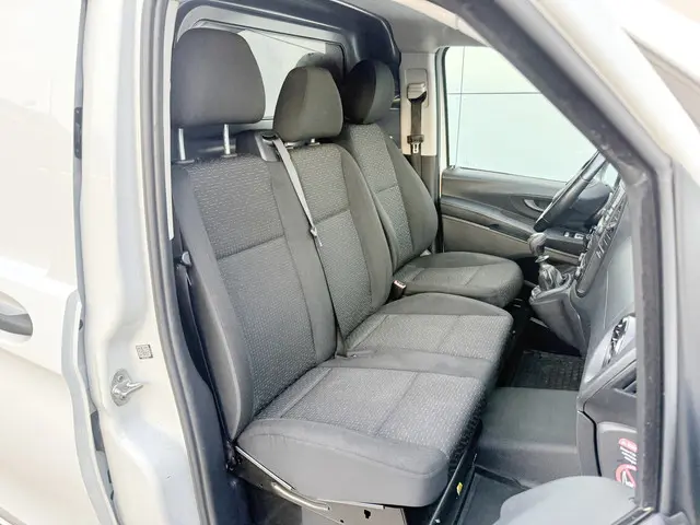 Mercedes-Benz Vito 116 1.9 CDI 2023 Diesel 8