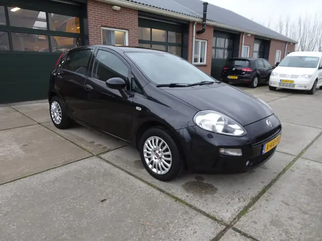 Fiat Punto Evo 1.2 Lounge 2017 Benzine 3