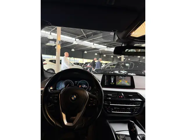 BMW 5 Serie Touring 530i High Executive 2018 Benzine 13