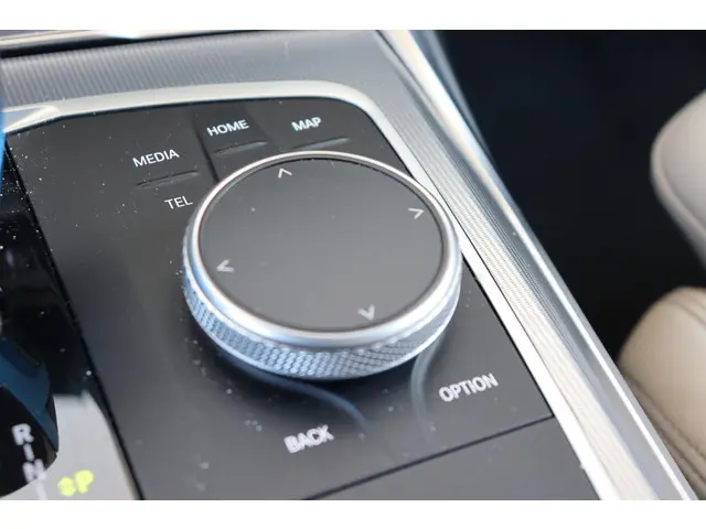 BMW i4 eDrive40 High Executive 84 kWh 2022 Elektrisch 27