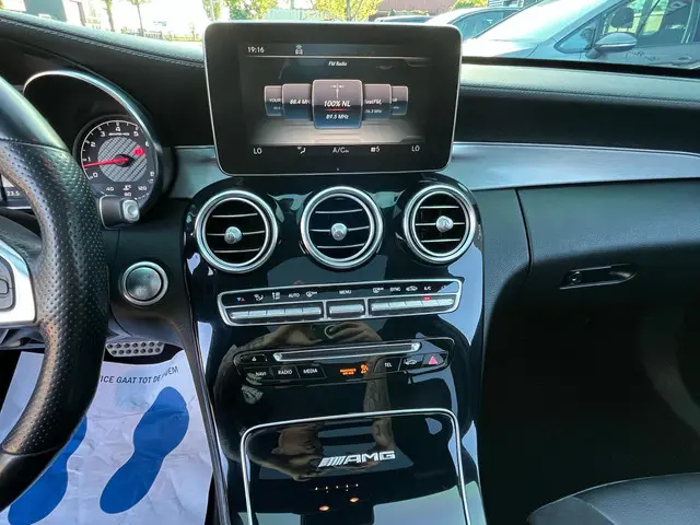 Mercedes-Benz C-Klasse 63 AMG 2017 Benzine 13