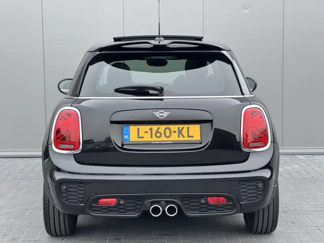 MINI Cooper S Mini 2.0 Chili JCW 5-deurs 2018 Benzine 4