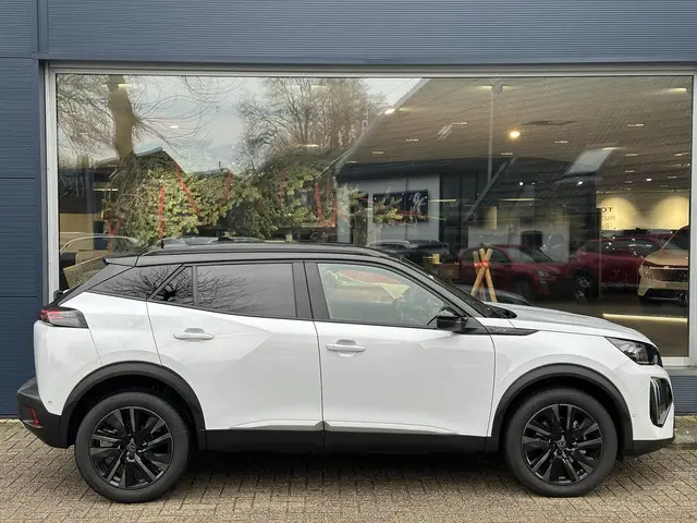 Peugeot 2008 1.2 Hybrid 145 PK GT 2025 Hybride Benzine 5