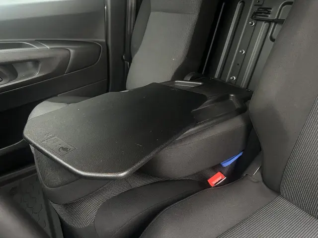 Citroën Berlingo 1.5 BlueHDi 130pk EAT8 L2 2024 Diesel 11