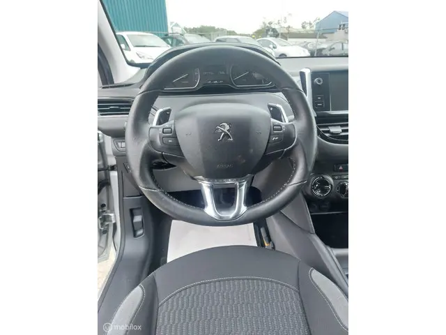 Peugeot 208 1.2 PureTech Active 2016 Benzine 8