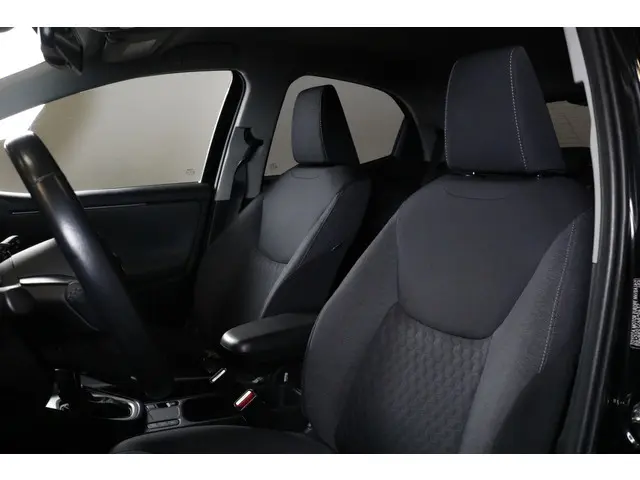 Toyota Yaris 1.5 Hybrid Dynamic 2023 Hybride Benzine 8