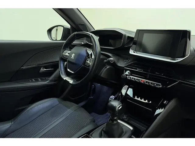 Peugeot 2008 1.2 PureTech GT-Line 2020 Benzine 15