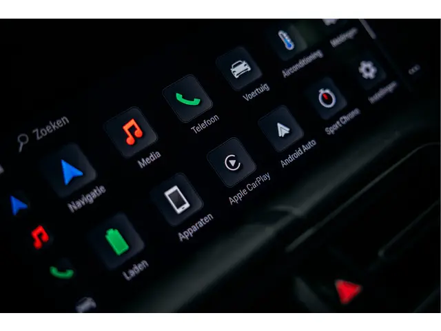 Porsche Taycan Performance 84 kWh 2023 Elektrisch 37