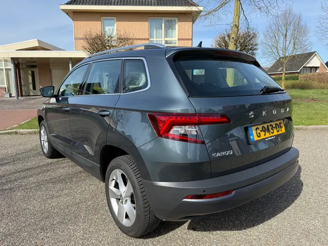 Škoda Karoq 1.0 TSI Business Edition 2019 Benzine 2