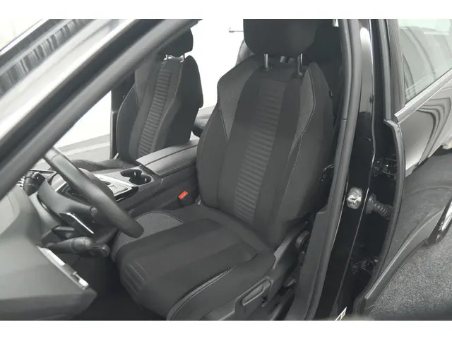 Peugeot 5008 PureTech 130 EAT8 Active Pack 2023 Benzine 27