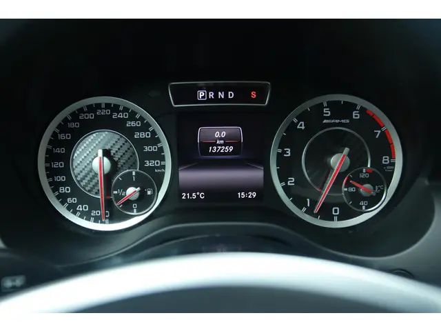 Mercedes-Benz A-Klasse AMG A45 4MATIC 2015 Benzine 24