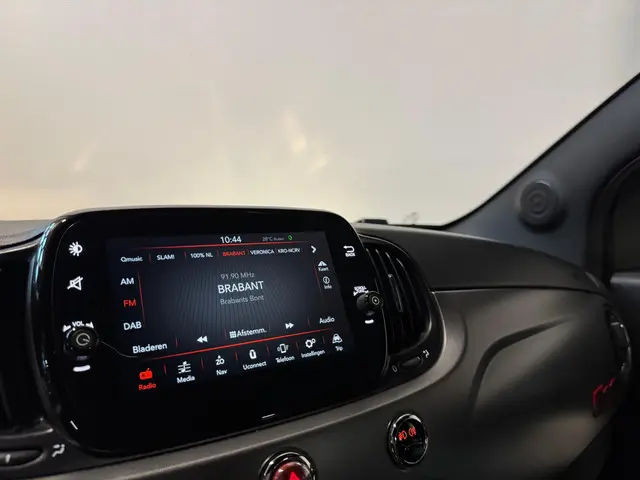 Fiat 500 0.9 TwinAir Turbo Sport PDC LEER 2018 Benzine 17