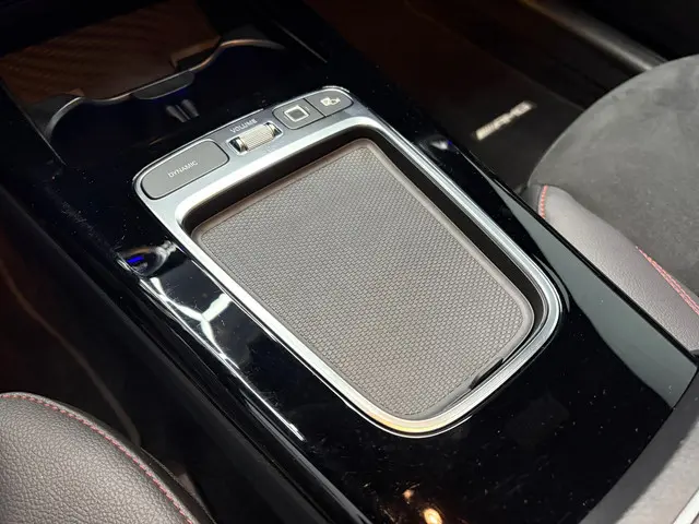 Mercedes-Benz A-Klasse 200 AMG PANO 2024 2024 Benzine 16