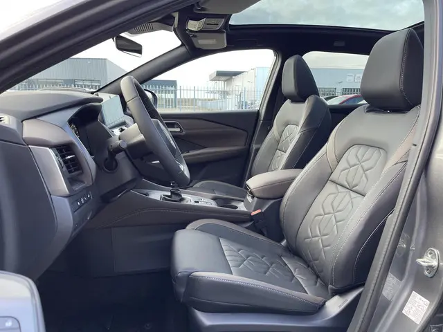 Nissan QASHQAI 1.3 MHEV Tekna 2025 Benzine 9