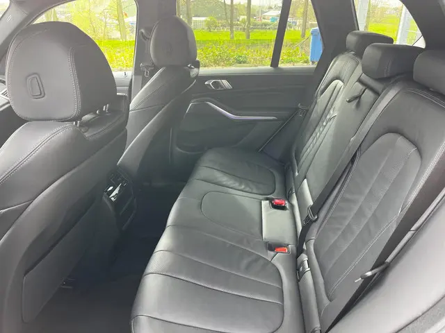 BMW X5 XDrive30d High Executive 2022 Hybride Diesel 11