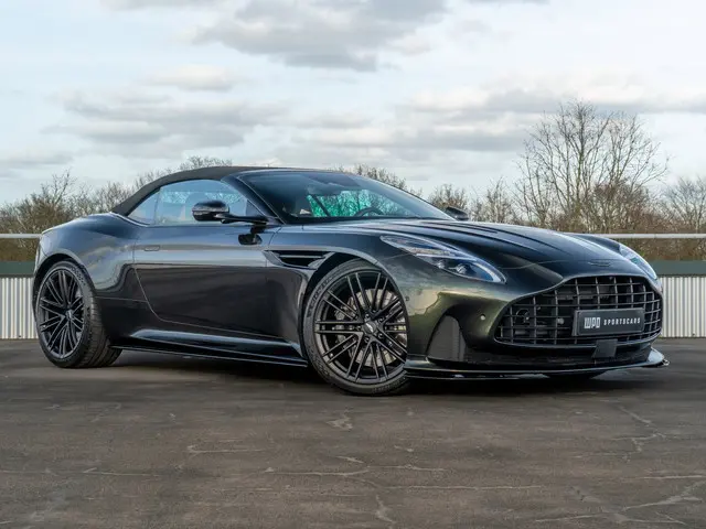 Aston Martin V8 Volante 2