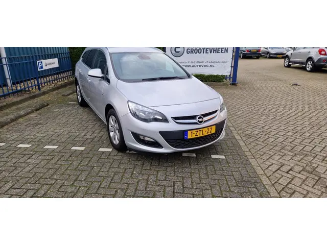 Opel Astra Sports Tourer 1.4 Turbo Bns + 2015 Benzine 2
